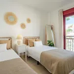 Luma Ocean View Balcony Apartman *