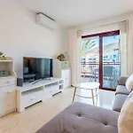 Luma Ocean View Balcony Apartman